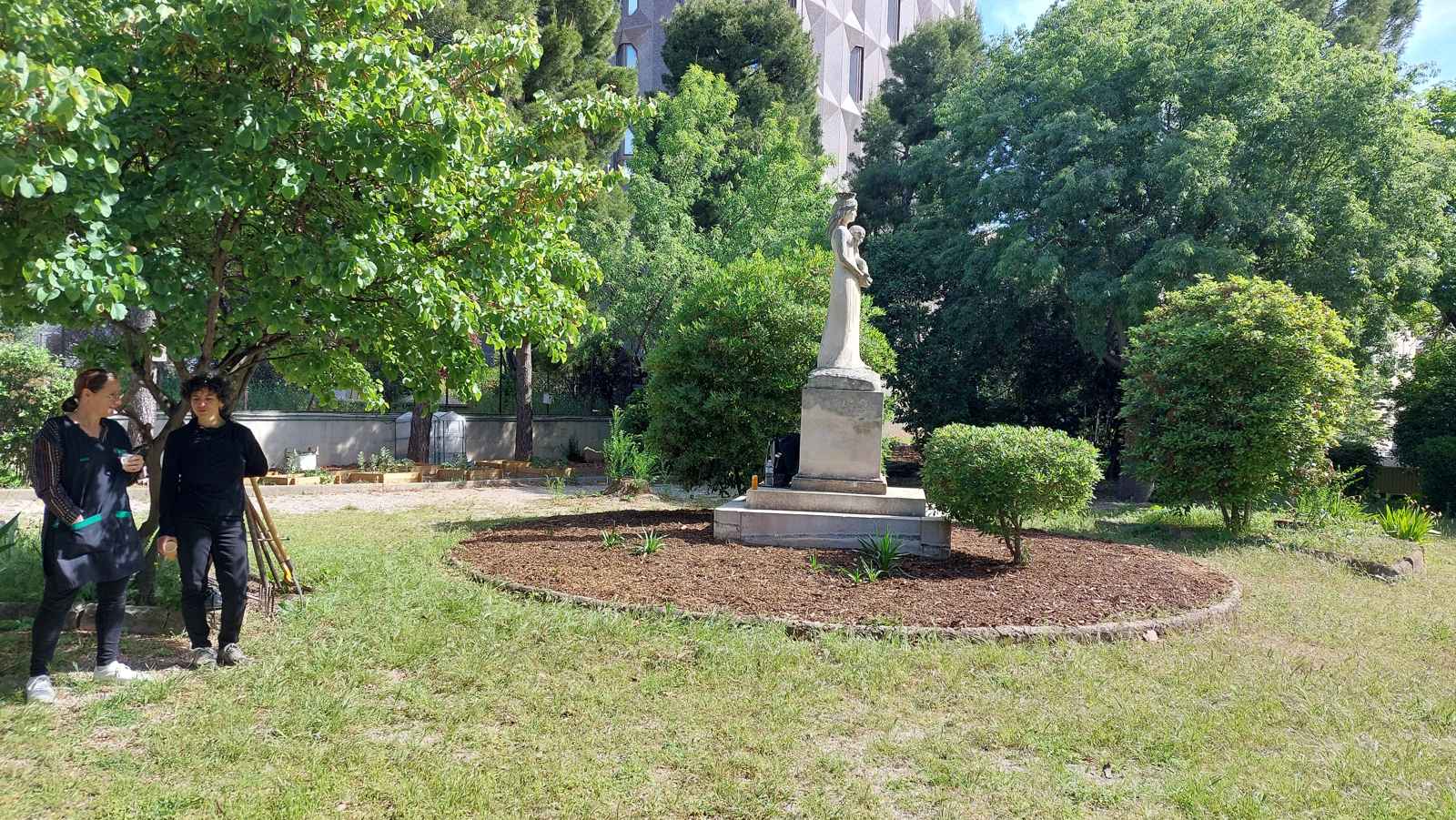 Équipe en entretien d'espaces verts